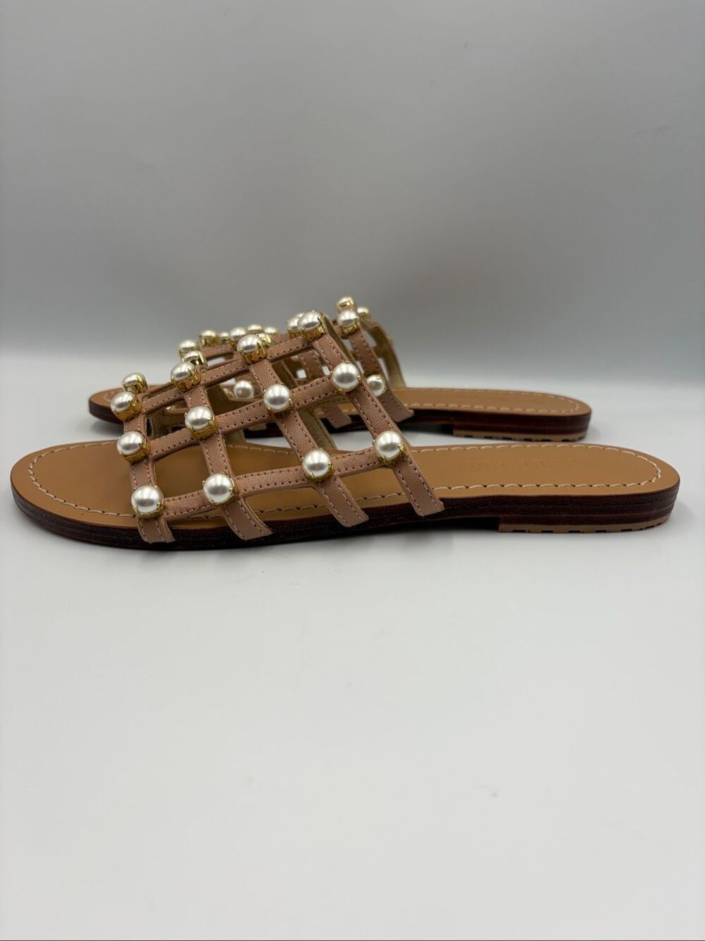 Mystique Size 9 Champagne Leather Pearl Embellished Slide Sandals - Picture 4 of 12
